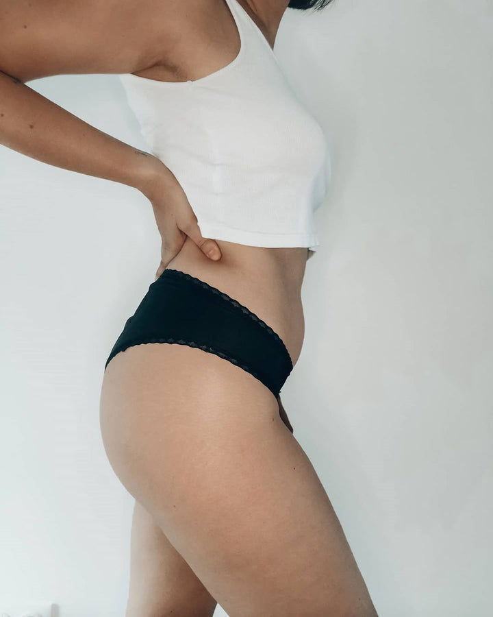 Angelina R., 41